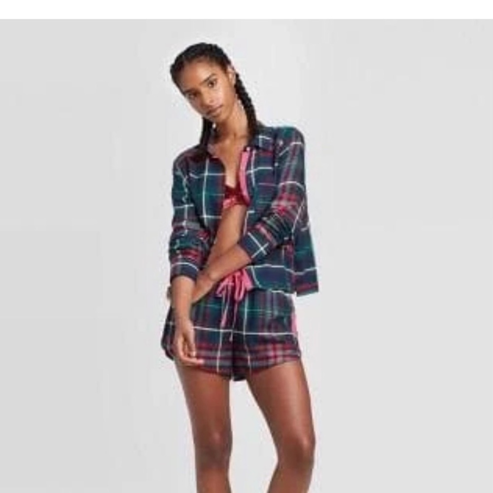 NWT 2 piece flannel pajama set
